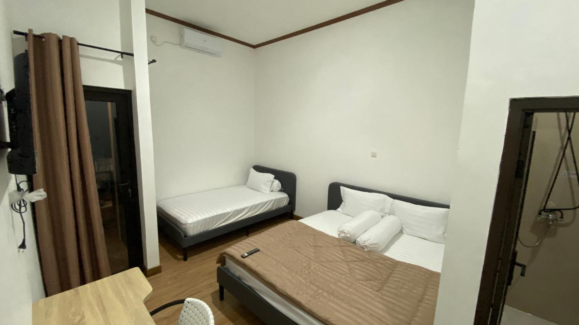 Emweka Hotel 2*
