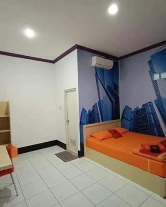 Emweka Hotel 2*