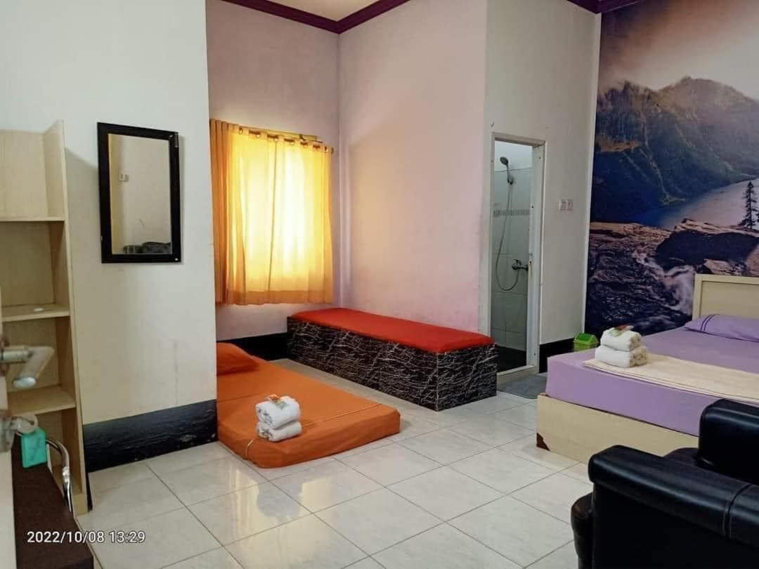 Hotel Emweka 2*