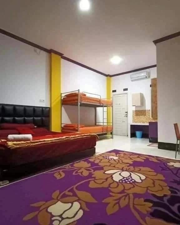 Emweka Hotel 2*