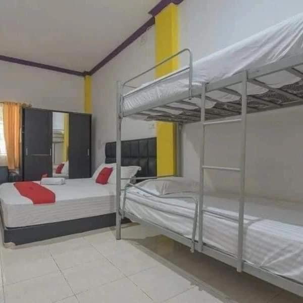 Emweka 2* Balikpapan (Borneo)